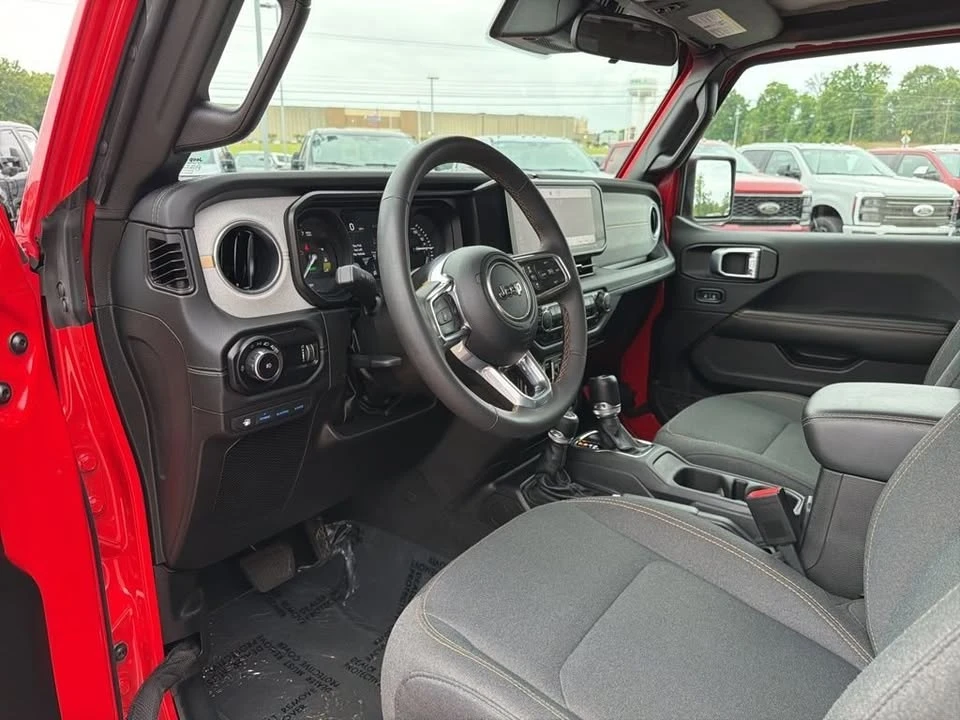 2024 Jeep JL Wrangler - Image 11 of 18