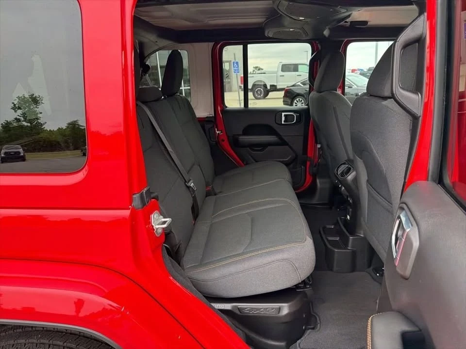 2024 Jeep JL Wrangler - Image 16 of 18