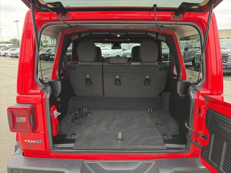 2024 Jeep JL Wrangler - Image 15 of 18