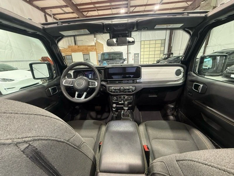 2024 Jeep JL Wrangler - Image 13 of 20
