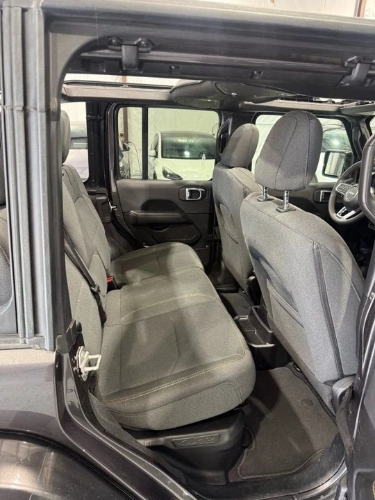2024 Jeep JL Wrangler - Image 12 of 20
