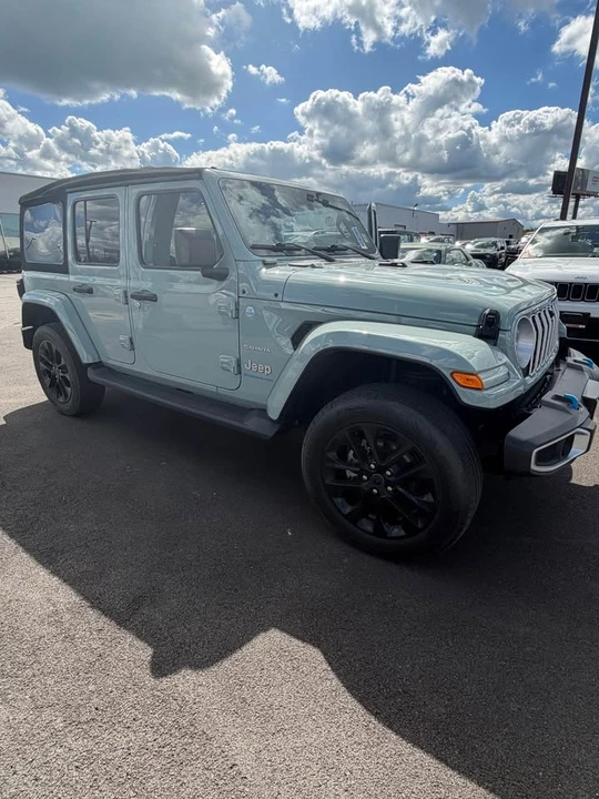 2024 Jeep JL Wrangler - Image 2 of 10