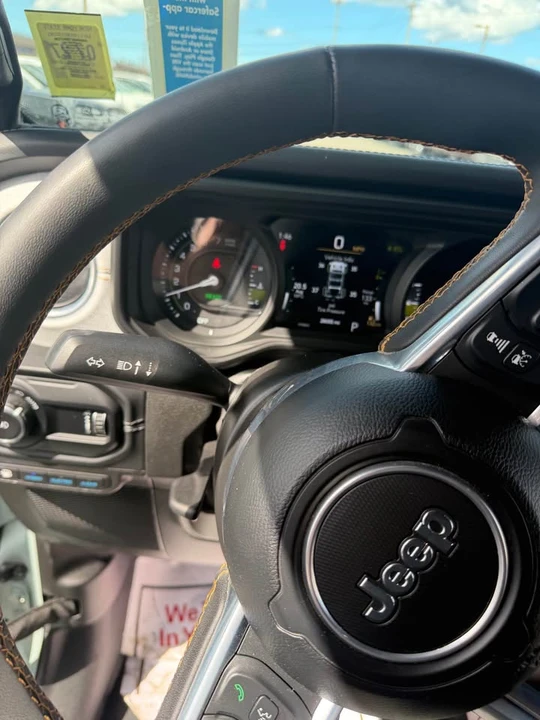 2024 Jeep JL Wrangler - Image 9 of 10