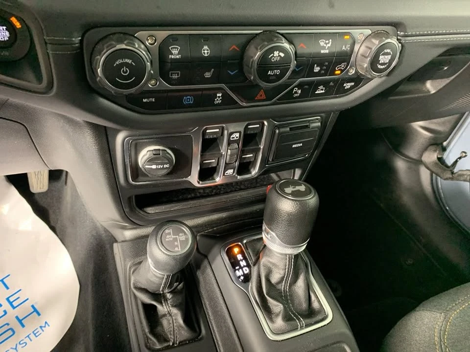 2024 Jeep JL Wrangler - Image 5 of 12