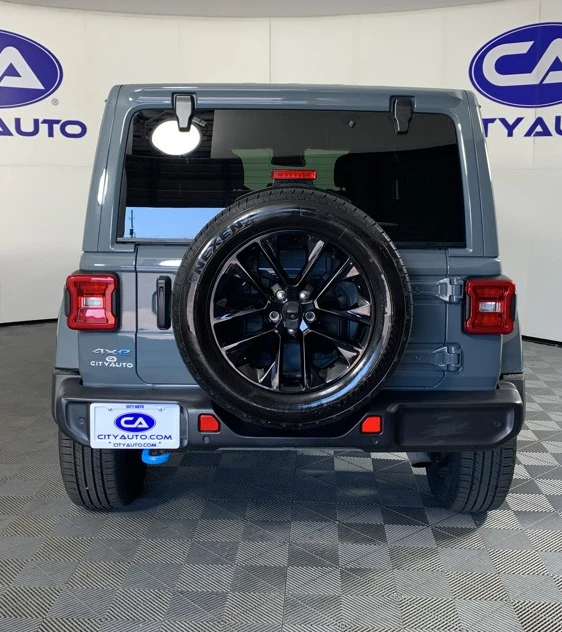 2024 Jeep JL Wrangler - Image 11 of 12
