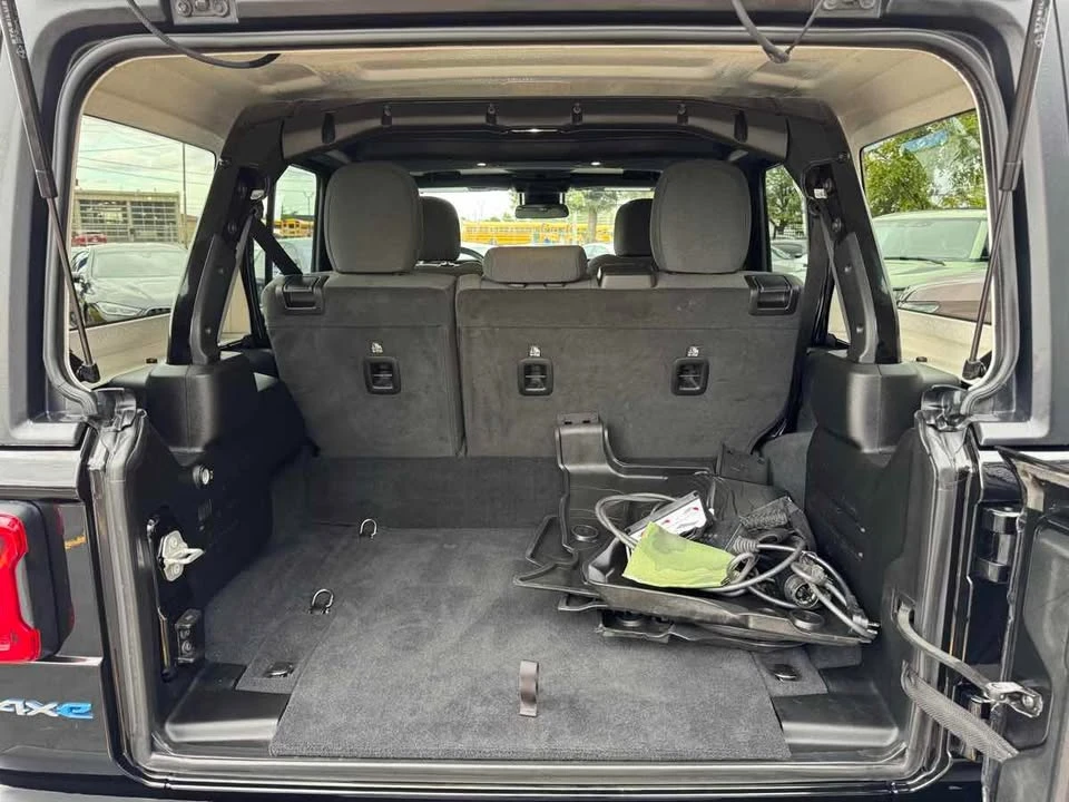 2024 Jeep JL Wrangler - Image 19 of 20