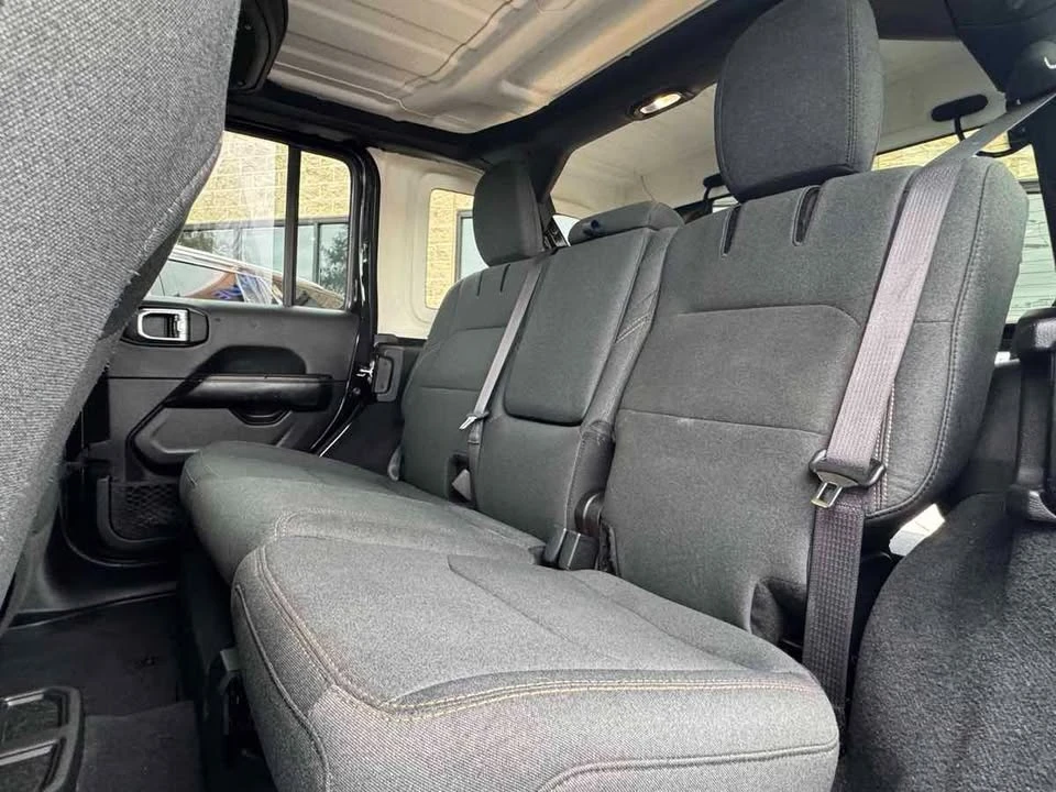 2024 Jeep JL Wrangler - Image 18 of 20