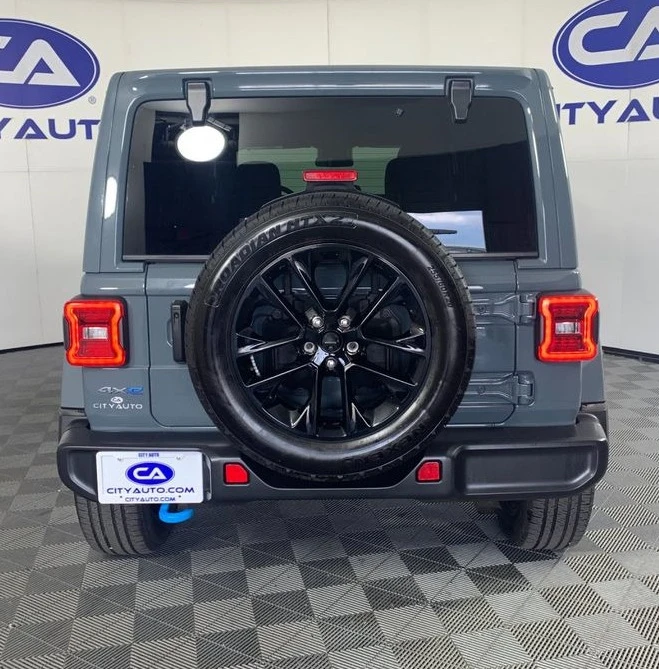 2024 Jeep JL Wrangler - Image 11 of 12