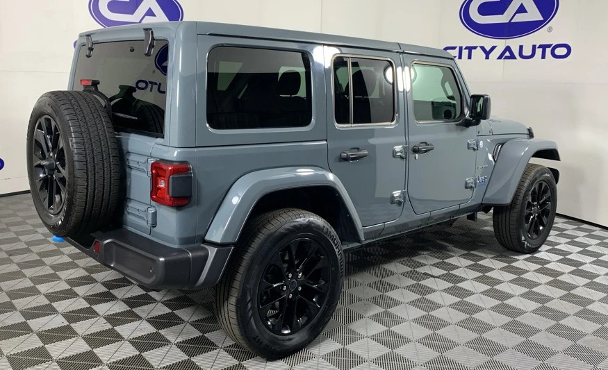 2024 Jeep JL Wrangler - Image 10 of 12