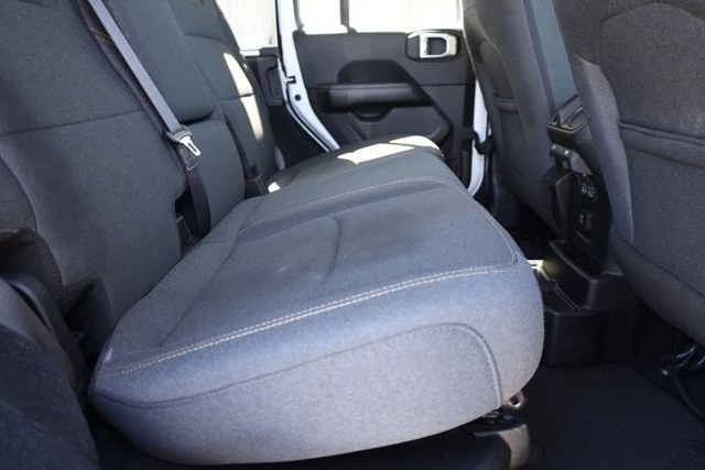 2024 Jeep JL Wrangler - Image 18 of 20