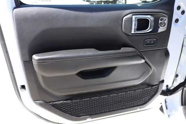 2024 Jeep JL Wrangler - Image 10 of 20