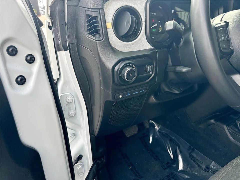 2024 Jeep JL Wrangler - Image 10 of 21