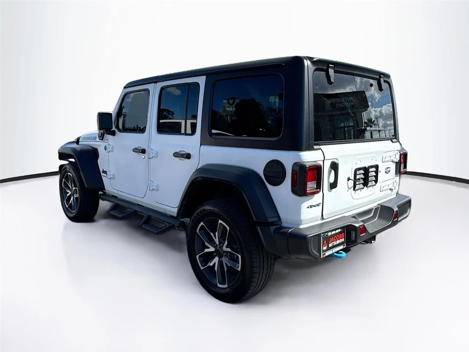 2024 Jeep JL Wrangler - Image 5 of 15