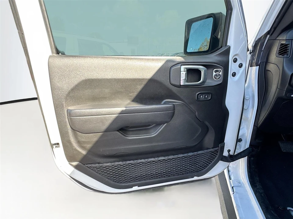 2024 Jeep JL Wrangler - Image 10 of 15