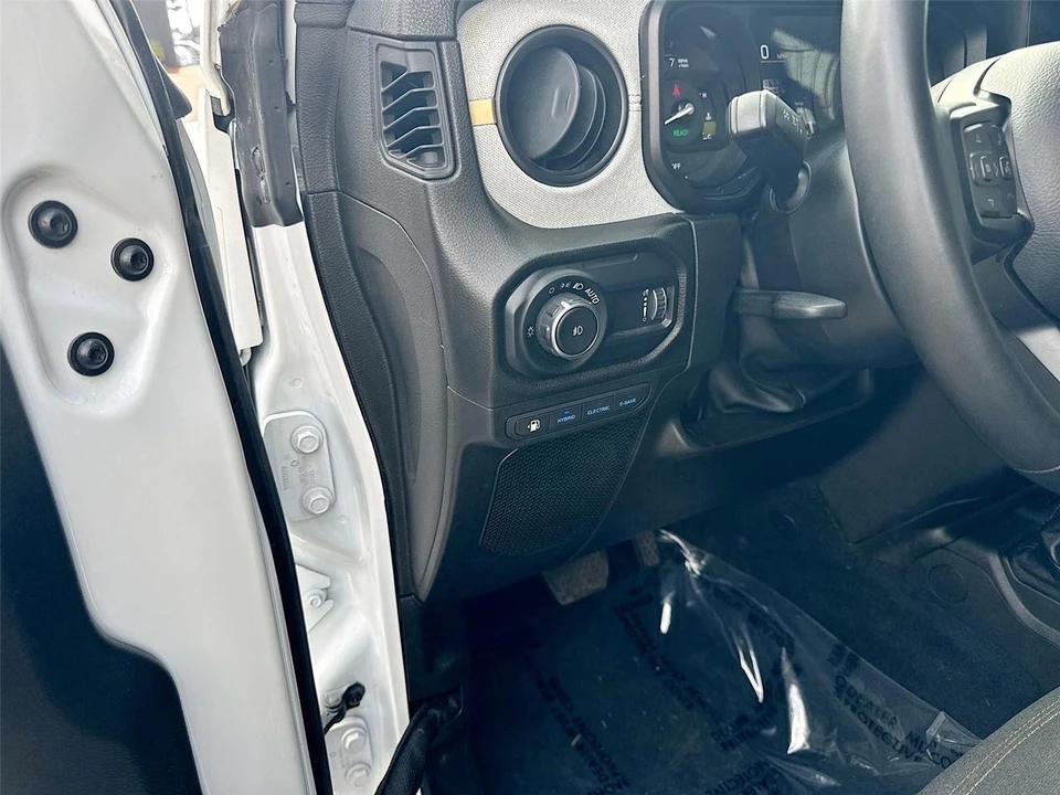 2024 Jeep JL Wrangler - Image 10 of 21