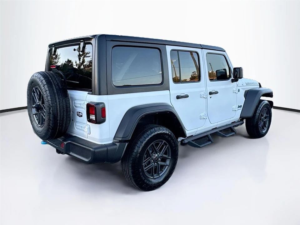 2024 Jeep JL Wrangler - Image 7 of 21