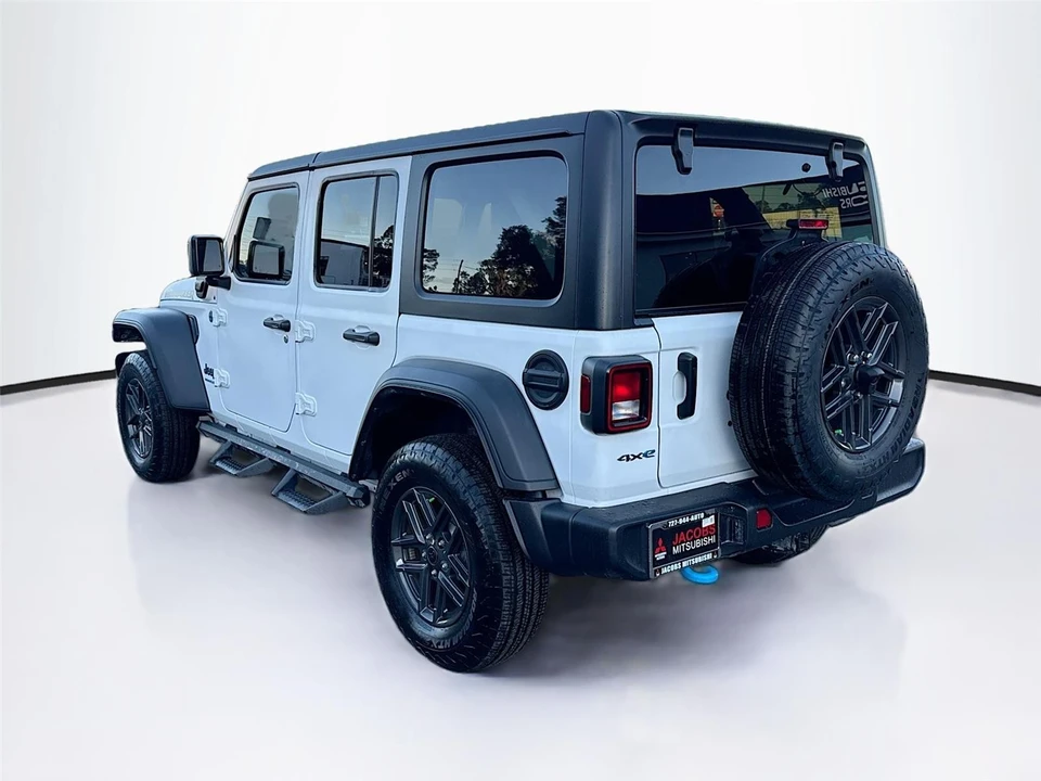 2024 Jeep JL Wrangler - Image 5 of 21