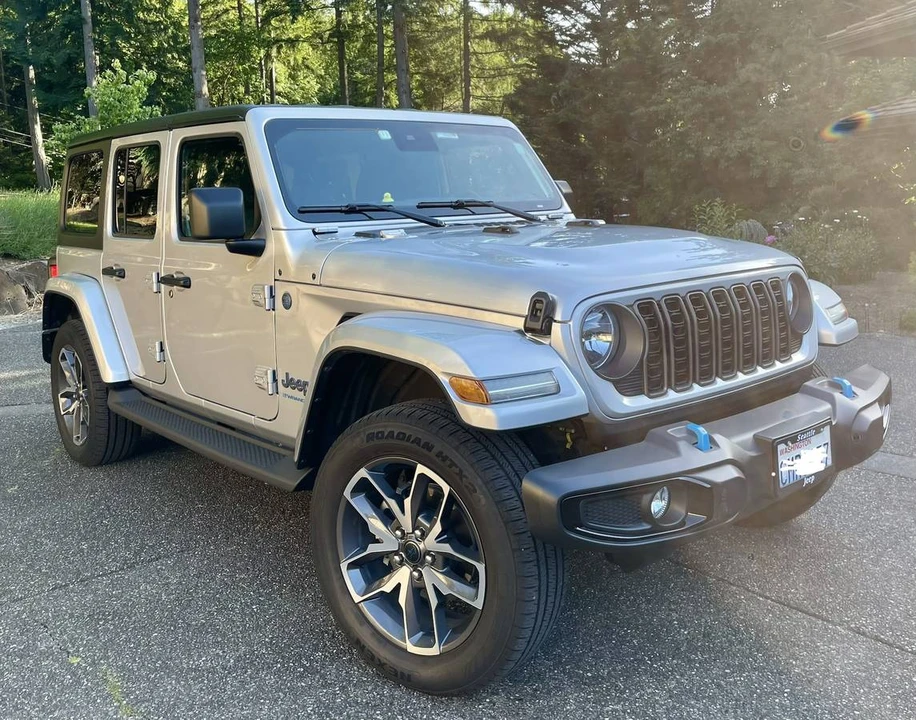2024 Jeep JL Wrangler - Image 2 of 8