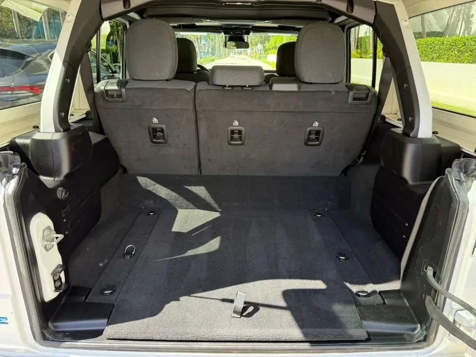2024 Jeep JL Wrangler - Image 10 of 12