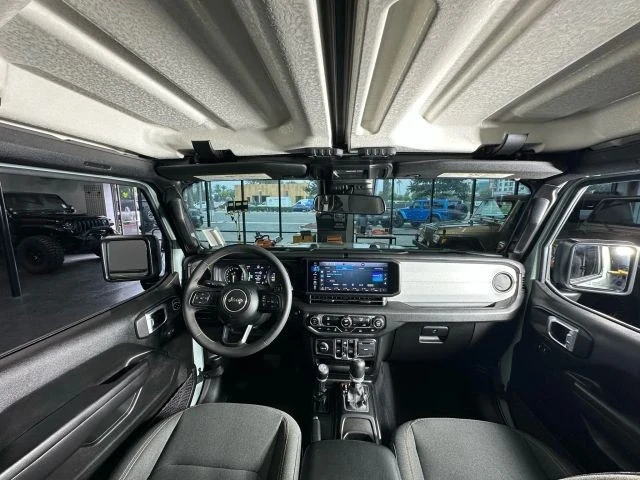 2024 Jeep JL Wrangler - Image 17 of 21
