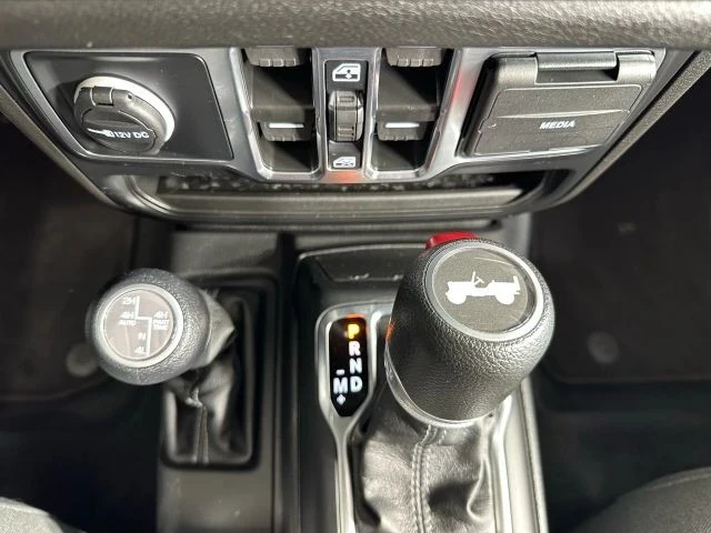 2024 Jeep JL Wrangler - Image 20 of 21