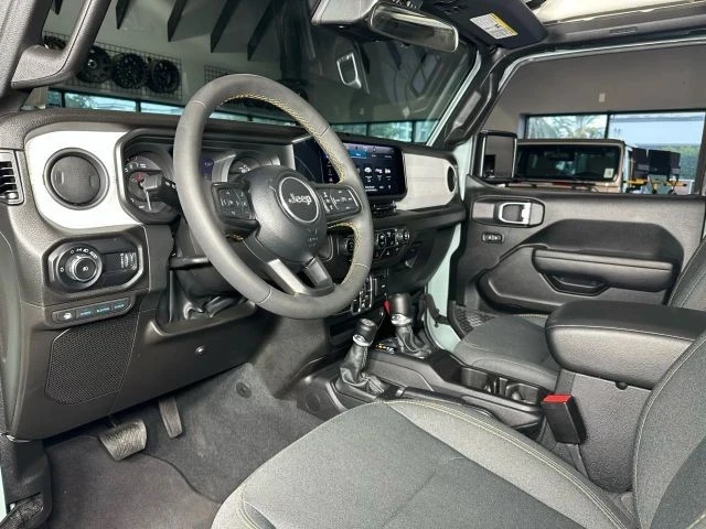 2024 Jeep JL Wrangler - Image 12 of 21