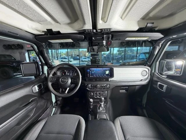 2024 Jeep JL Wrangler - Image 17 of 21