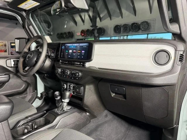 2024 Jeep JL Wrangler - Image 16 of 21