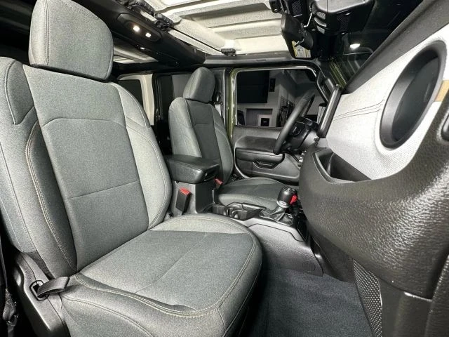2024 Jeep JL Wrangler - Image 15 of 21