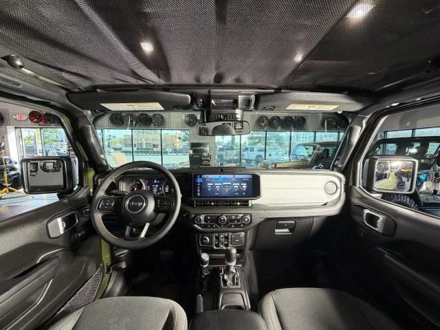 2024 Jeep JL Wrangler - Image 17 of 21