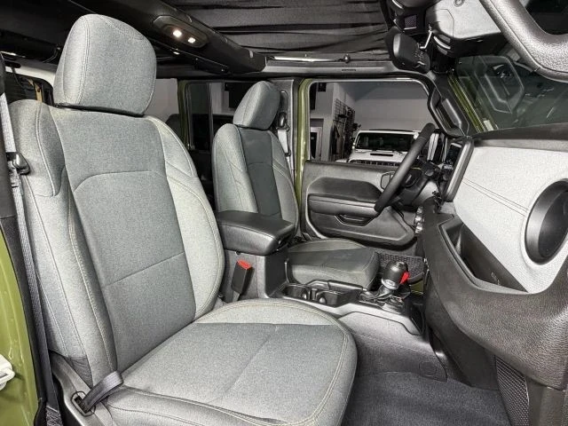 2024 Jeep JL Wrangler - Image 15 of 21