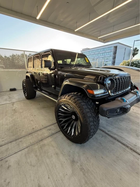 2024 Jeep JL Wrangler - Image 4 of 8