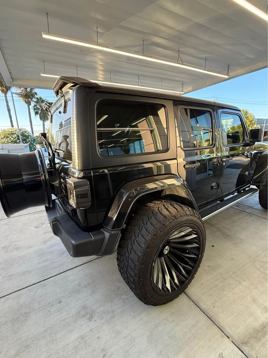 2024 Jeep JL Wrangler - Image 2 of 8