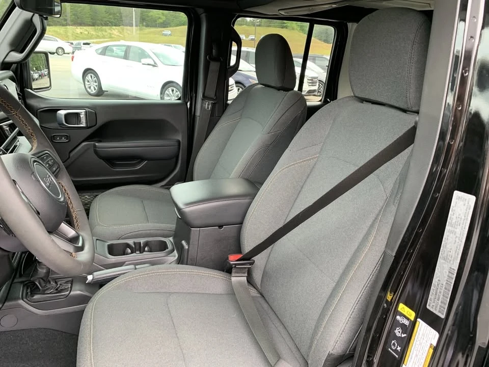 2024 Jeep JL Wrangler - Image 13 of 20