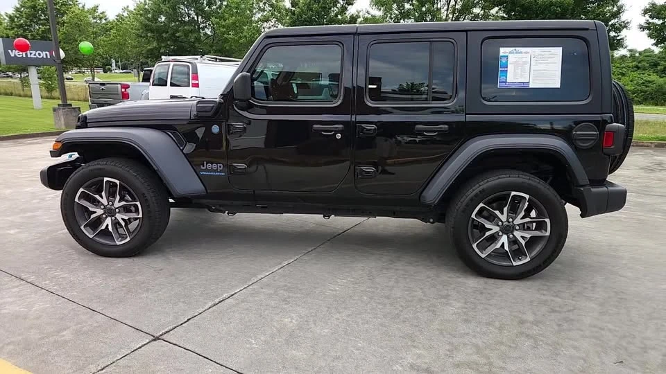 2024 Jeep JL Wrangler - Image 5 of 20