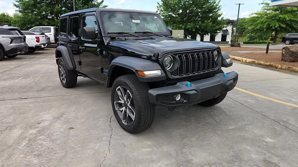 2024 Jeep JL Wrangler - Image 3 of 20