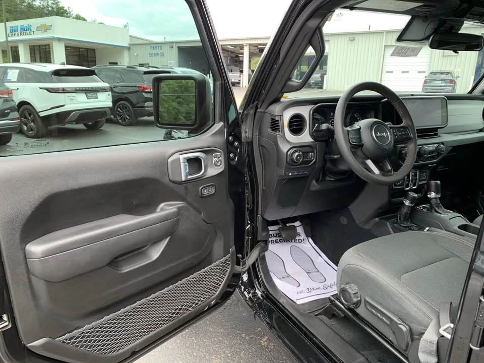 2024 Jeep JL Wrangler - Image 10 of 20