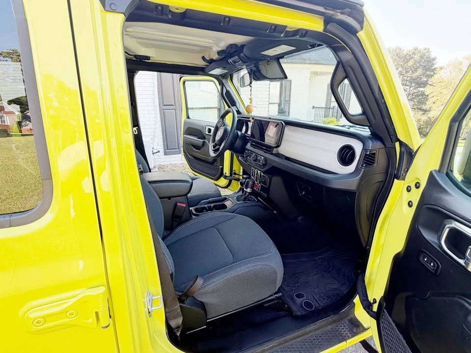 2024 Jeep JL Wrangler - Image 9 of 16