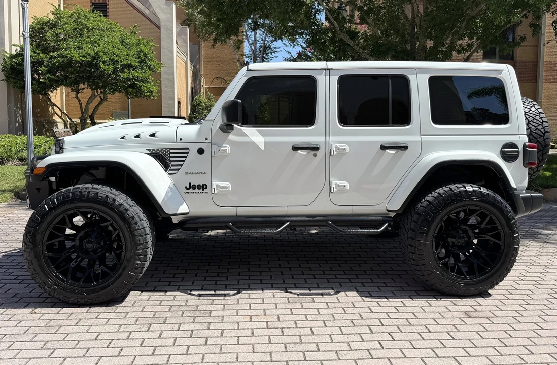 2024 Jeep JL Wrangler - Image 5 of 21
