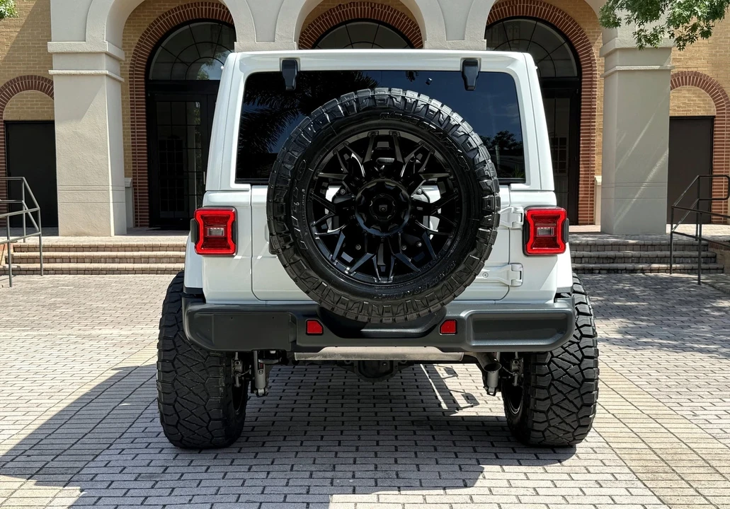 2024 Jeep JL Wrangler - Image 9 of 21