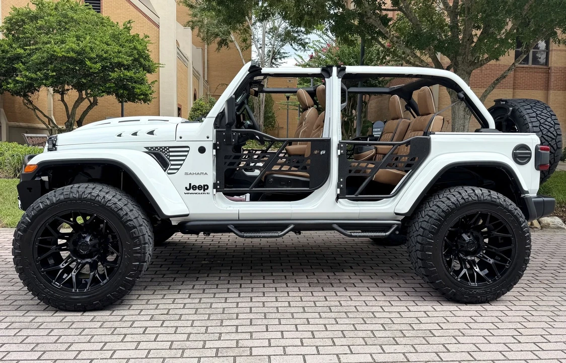 2024 Jeep JL Wrangler - Image 20 of 21