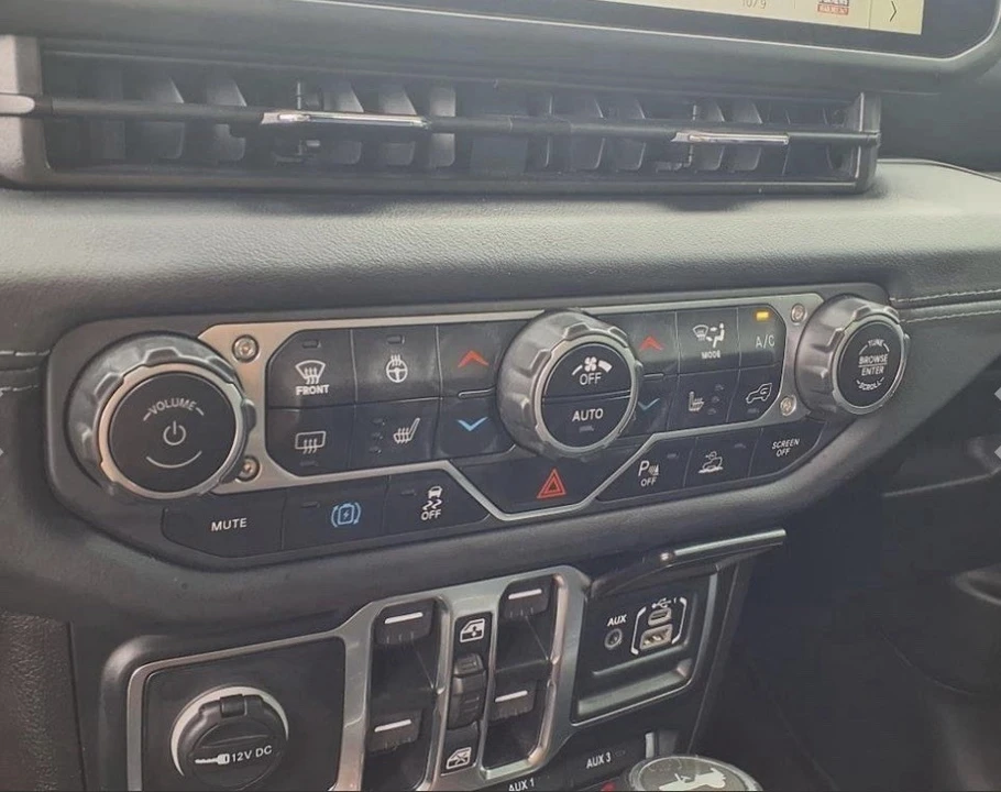 2024 Jeep JL Wrangler - Image 16 of 24