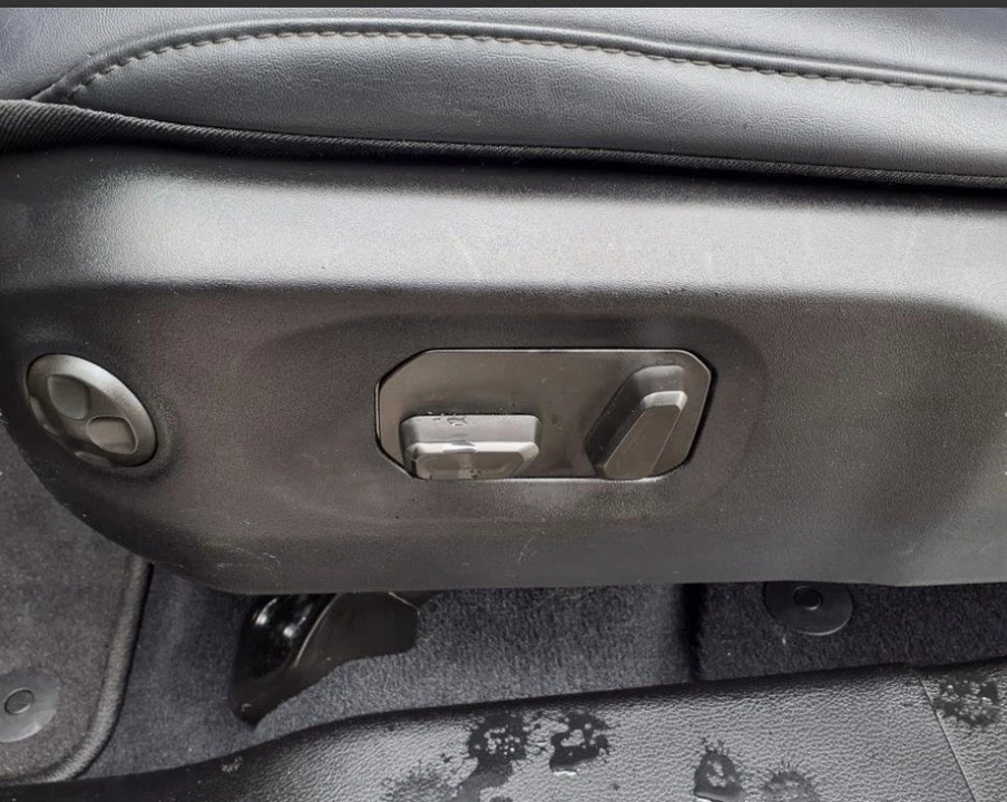 2024 Jeep JL Wrangler - Image 23 of 24