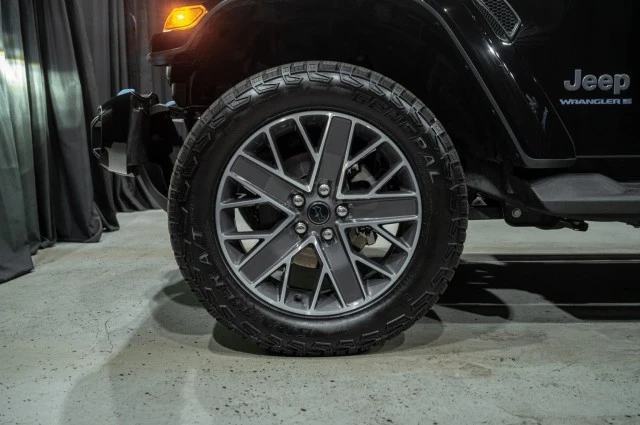 2024 Jeep JL Wrangler - Image 7 of 12
