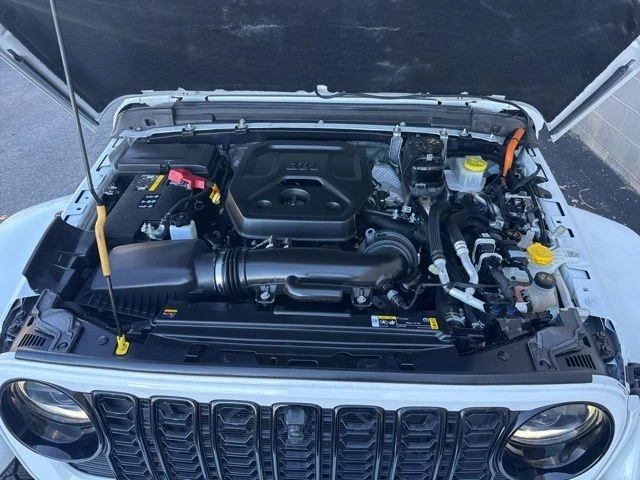 2024 Jeep JL Wrangler - Image 29 of 30