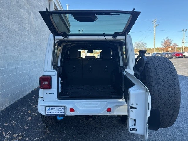 2024 Jeep JL Wrangler - Image 11 of 12