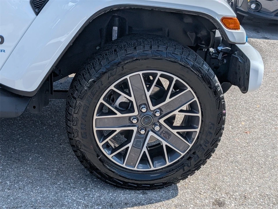 2024 Jeep JL Wrangler - Image 9 of 12
