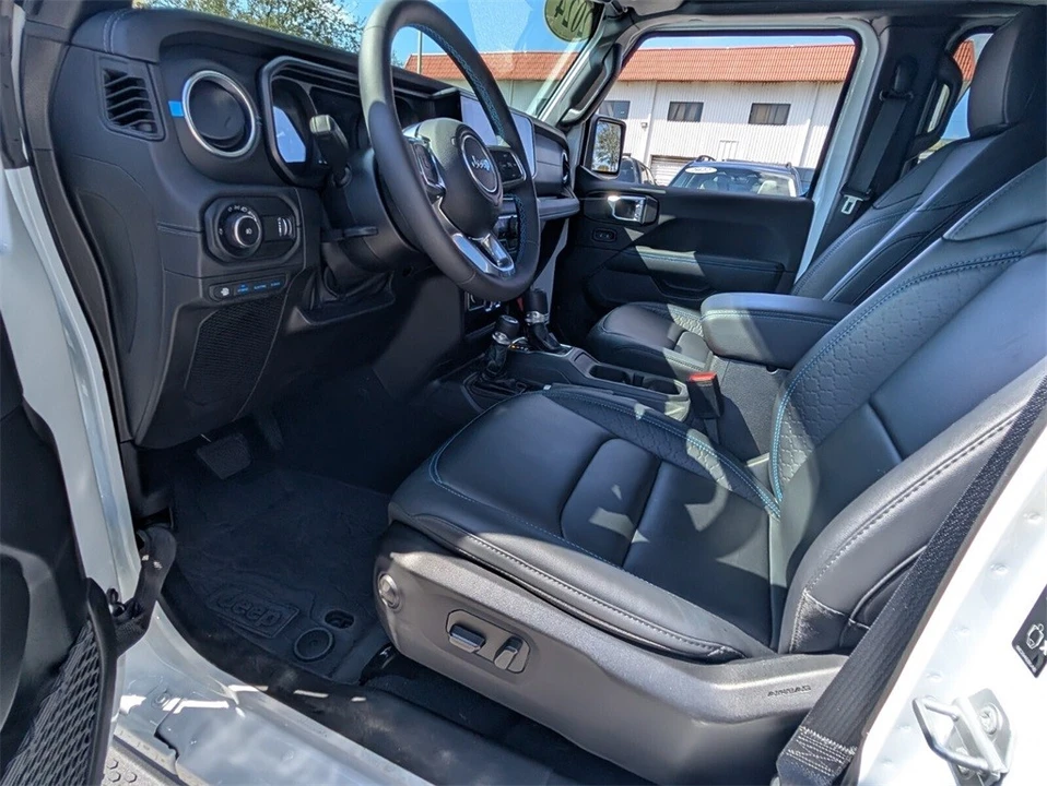 2024 Jeep JL Wrangler - Image 12 of 12