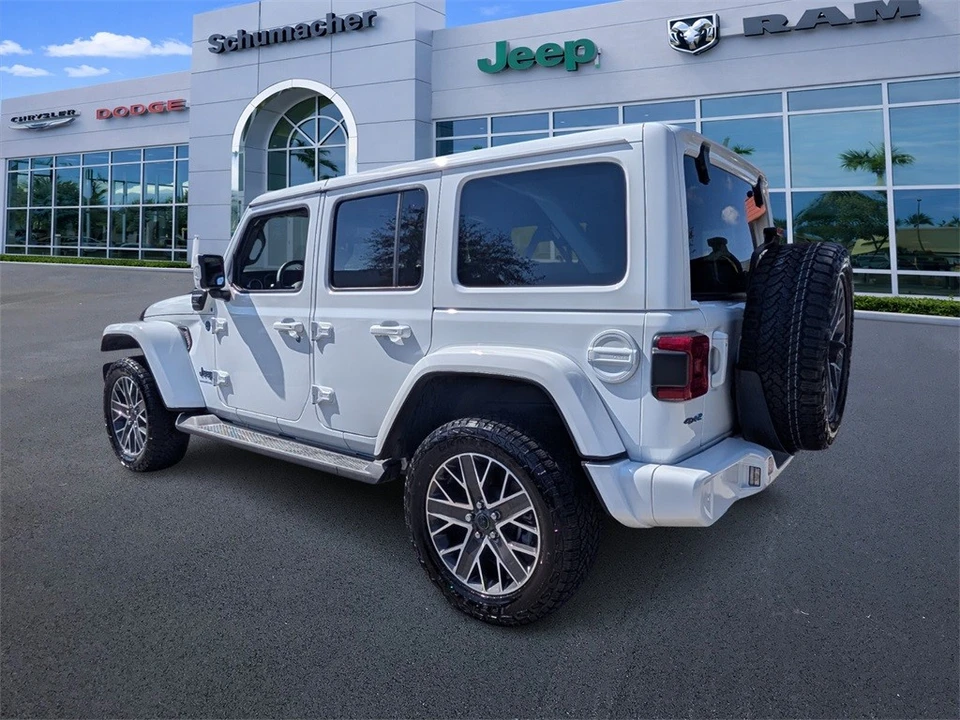 2024 Jeep JL Wrangler - Image 5 of 12