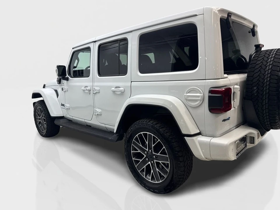 2024 Jeep JL Wrangler - Image 14 of 31